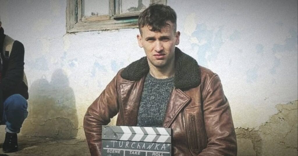 Кадр из фильма Турчанка. Борьба за любовь — сцена в деревне